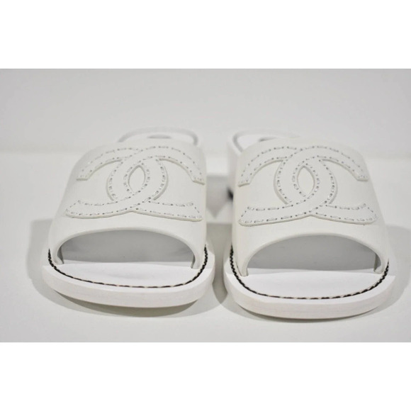 Chanel 22S White Calfskin Leather CC Logo Mules Slide Sandal Block Heel Flat 40 - Picture 6 of 12